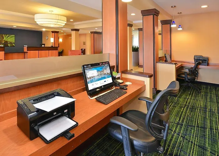 Fairfield By Marriott & Hilliard Hotel