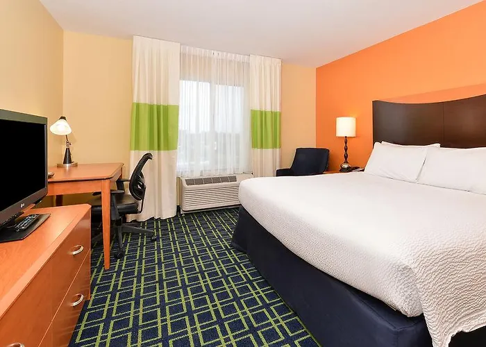 Fairfield By Marriott & Hilliard 3*