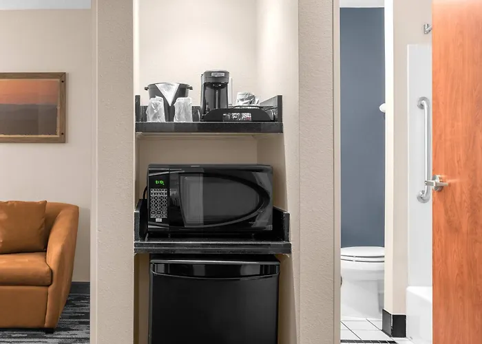 Fairfield By Marriott & Hilliard 3*