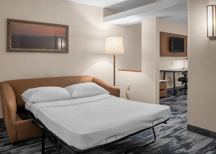 Fairfield By Marriott & Hilliard