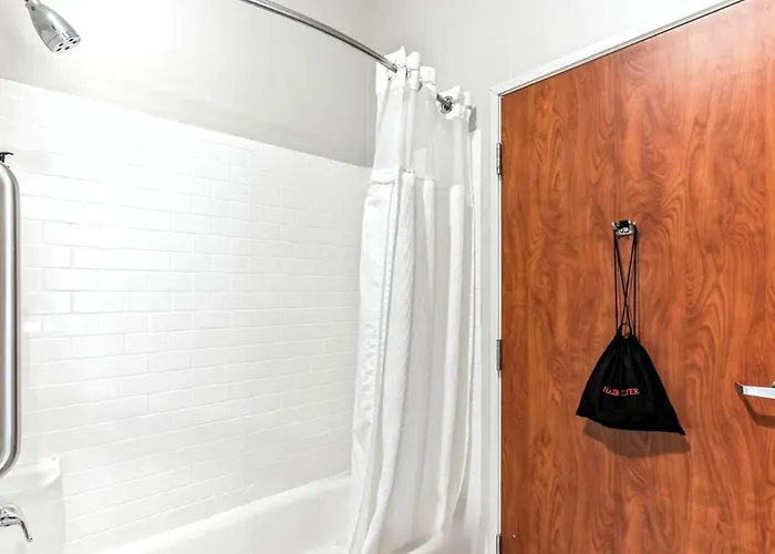 Fairfield By Marriott & Hilliard Hotel 3*