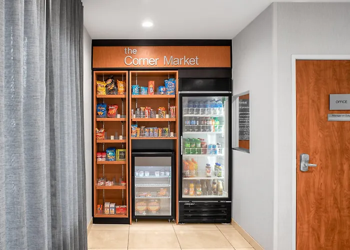 Hotel Fairfield By Marriott & Hilliard 3*