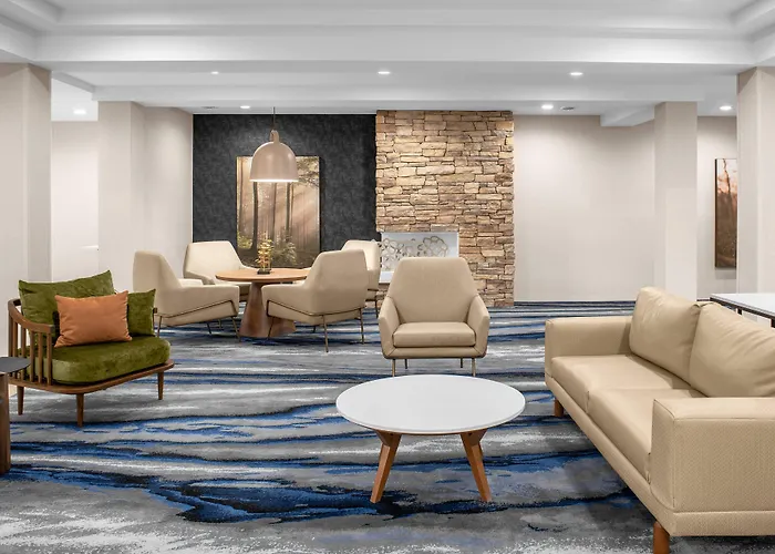 Fairfield By Marriott & Hilliard Hotel