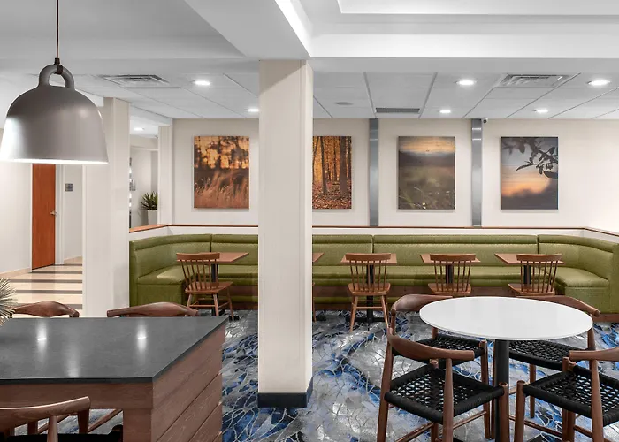 Hotel Fairfield By Marriott & Hilliard