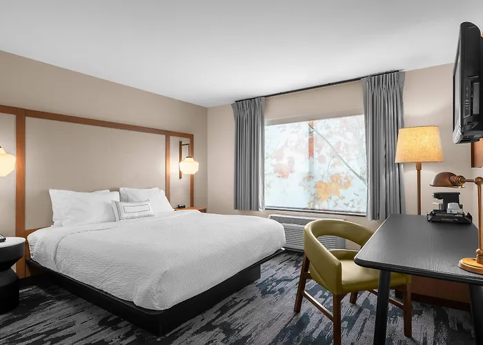 Fairfield By Marriott & Hilliard