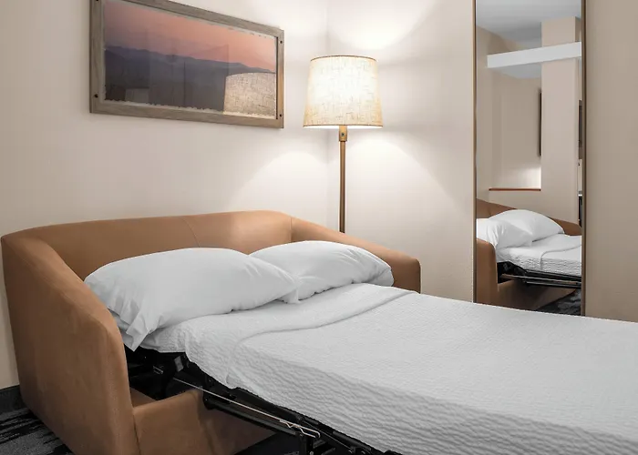 Hotel Fairfield By Marriott & Hilliard 3*