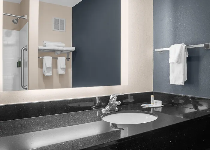 Fairfield By Marriott & Hilliard