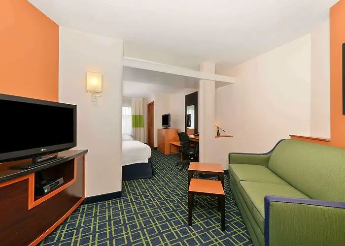 Hotel Fairfield By Marriott & Hilliard 3*